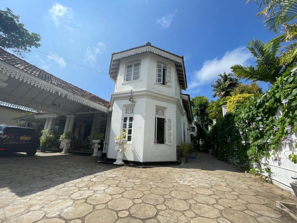 Beverly Villa Dehiwala-Mount Lavinia Buitenkant foto