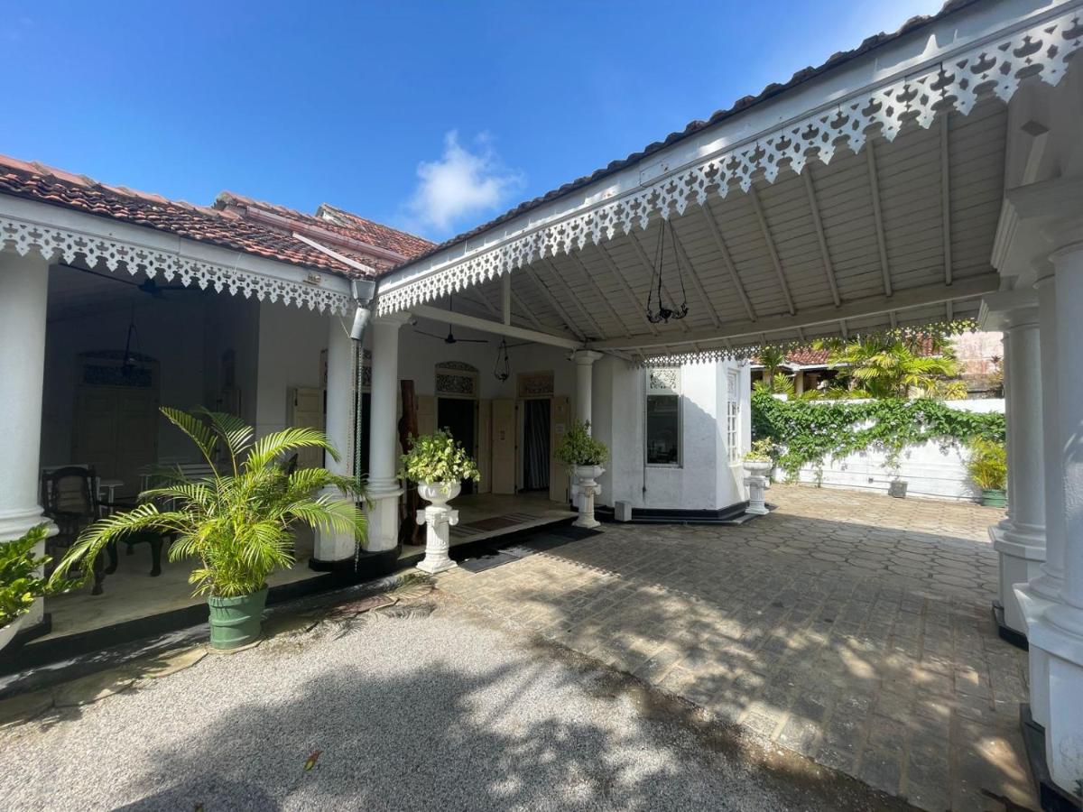 Beverly Villa Dehiwala-Mount Lavinia Buitenkant foto